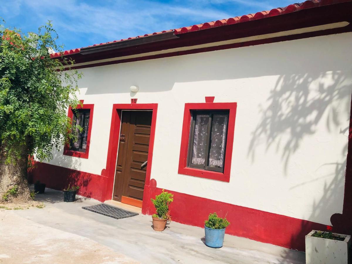 Mae Home Carril Caldas Da Rainha Exteriér fotografie